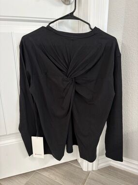lululemon athletica Black Long Sleeve Twist-Back Top